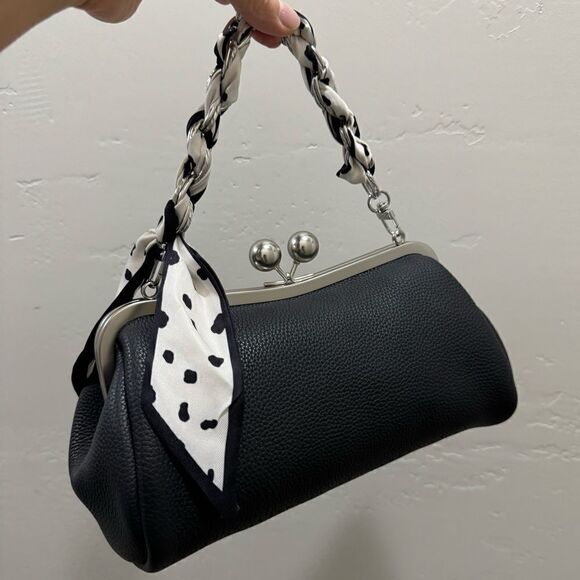 Black Togo Cowhide Leather Handmade Kisslock Baguette Bag With 3 Strap Styles - Picture 7 of 16